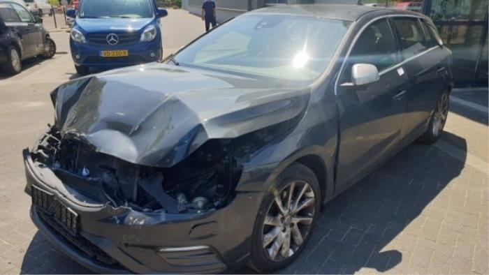 Usagé Faux châssis Volvo V60 I (FW/GW) 2.0 D4 16V Prix € 85,00 Règlement à la marge proposé par Gebr Opdam B.V.