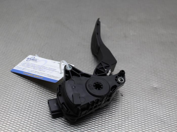 Begagnade Gaspedalsensor Nissan Qashqai (J11) 1.2 DIG-T 16V Pris på förfrågan erbjuds av Gebr Opdam B.V.