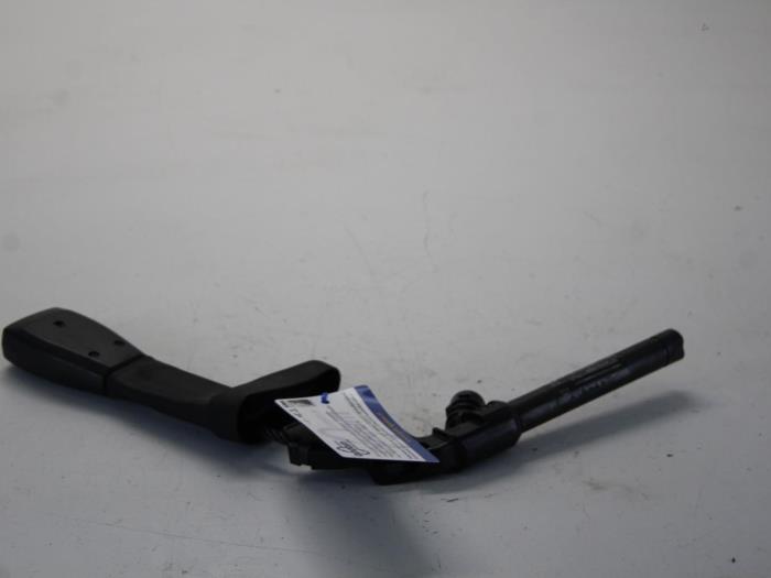 Seatbelt tensioner, right from a Volvo V50 (MW) 2.4 20V 2007