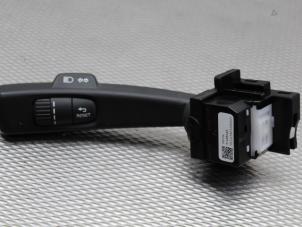Gebrauchte Richtungsanzeiger Schalter Volvo V40 (MV) 1.6 D2 Preis auf Anfrage angeboten von Gebr Opdam B.V.