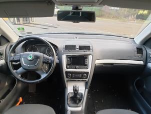 Usados Juego y módulo de airbag Skoda Octavia Combi (1Z5) 1.4 TSI 16V Precio € 500,00 Norma de margen ofrecido por Gebr Opdam B.V.