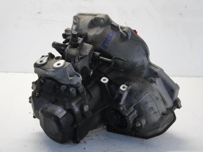 Getriebe van een Opel Tigra Twin Top 1.4 16V 2008