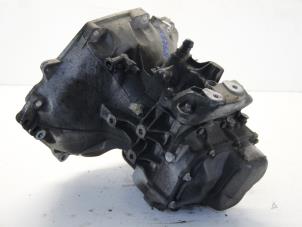 Getriebe van een Opel Tigra Twin Top 1.4 16V 2008