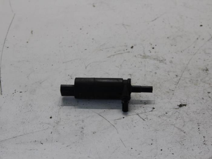 Bomba de rociador de faro de un Seat Leon ST (5FF) 2.0 TDI FR 16V 2014