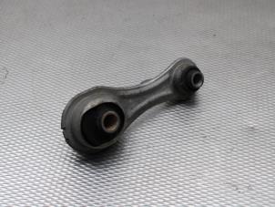 Usados Soporte de motor Renault Clio IV (5R) 0.9 Energy TCE 90 12V Precio de solicitud ofrecido por Gebr Opdam B.V.