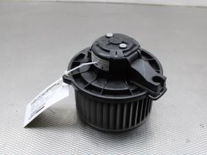 Used Heating and ventilation fan motor Toyota Corolla Verso (R10/11) 1.8 16V VVT-i Price on request offered by Gebr Opdam B.V.