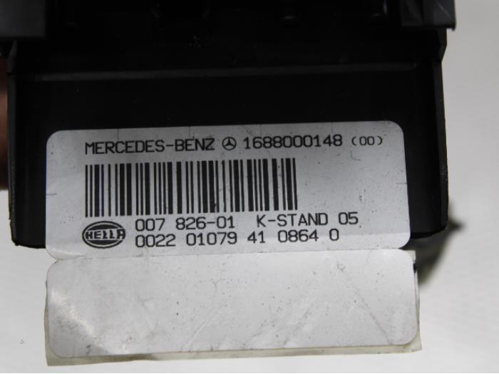 Electric central locking vacuum pump from a Mercedes-Benz A (W168) 1.7 A-170 CDI 16V 2001