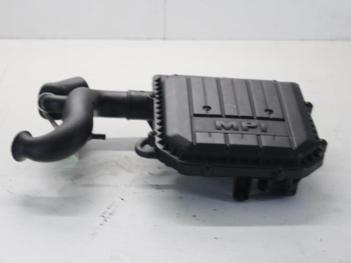 Air box from a Volkswagen Up! (121) 1.0 12V 60 2013