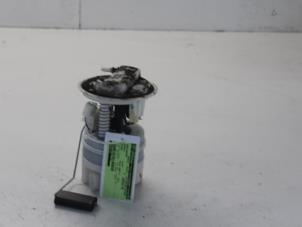 Usados Bomba de gasolina Renault Twingo (C06) 1.2 Precio € 40,00 Norma de margen ofrecido por Gebr Opdam B.V.