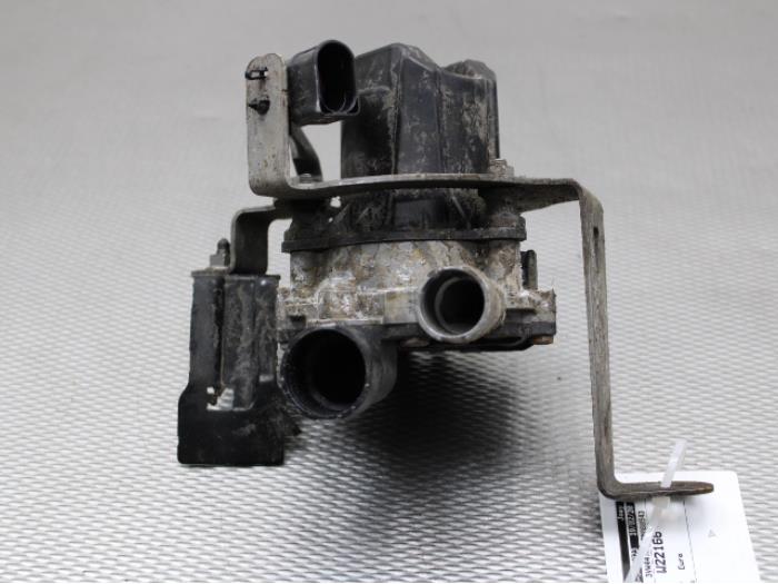 Begagnade Avgaspump Volkswagen Golf VII (AUA) 2.0 GTI 16V Pris på förfrågan erbjuds av Gebr Opdam B.V.