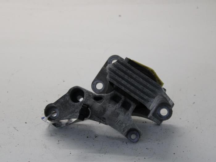 Used Engine mount Renault Megane III Coupe (DZ) 1.4 16V TCe 130 Price on request offered by Gebr Opdam B.V.