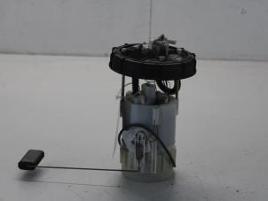 Usados Bomba de gasolina Renault Espace (JK) 2.0 16V Turbo Precio € 60,00 Norma de margen ofrecido por Gebr Opdam B.V.