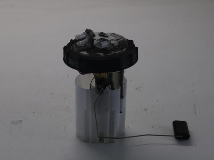 Bomba eléctrica de combustible de un Renault Megane III Grandtour (KZ) 1.5 dCi 110 2012