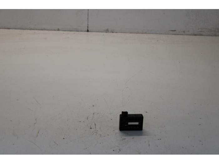 Gebrauchte Regensensor Citroen C2 (JM) 1.4 Preis € 30,00 Margenregelung angeboten von Gebr Opdam B.V.