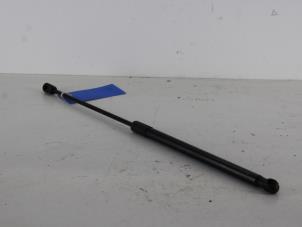Used Set of bonnet gas struts Opel Astra H SW (L35) 1.7 CDTi 16V Price on request offered by Gebr Opdam B.V.