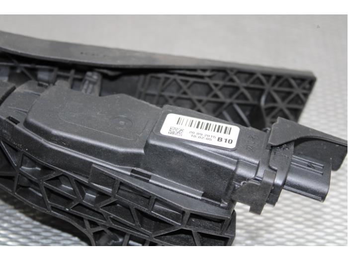 Czujnik polozenia pedalu gazu z Hyundai Tucson (TL) 1.6 GDi 16V 2WD 2016