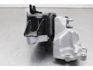 Used Gearbox mount Hyundai Tucson (TL) 1.6 GDi 16V 2WD Price on request offered by Gebr Opdam B.V.