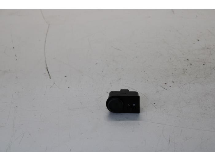 Mirror switch from a Daewoo Aveo (256) 1.4 16V 2009