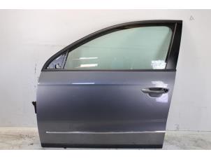 Used Door 4-door, front left Volkswagen Passat (3C2) Price € 150,00 Margin scheme offered by Gebr Opdam B.V.