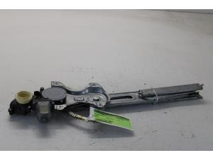 Used Window mechanism 4-door, front left Toyota Yaris II (P9) 1.0 12V VVT-i Price on request offered by Gebr Opdam B.V.