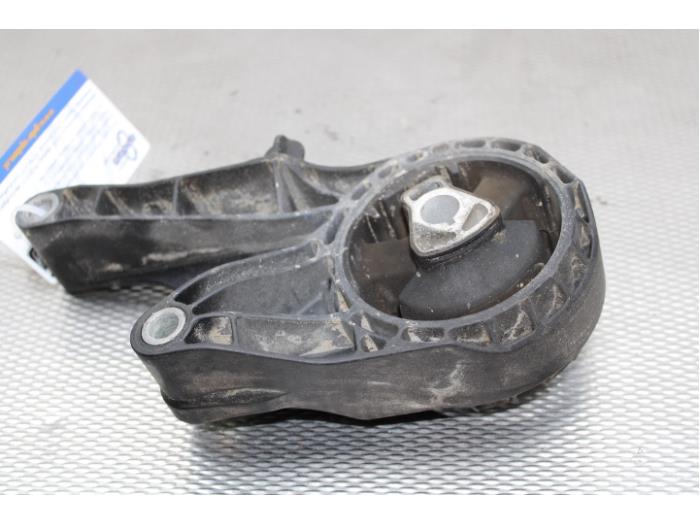 Used Engine mount Opel Insignia Sports Tourer 1.4 Turbo 16V Ecotec Price on request offered by Gebr Opdam B.V.