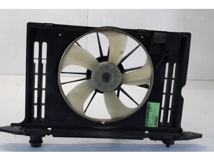 Fan motor Toyota Corolla 1.6 Dual VVTi 16V 1680008450