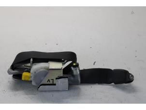 Gebrauchte Sicherheitsgurt links vorne Daihatsu Sirion 2 (M3) 1.3 16V DVVT Preis € 50,00 Margenregelung angeboten von Gebr Opdam B.V.