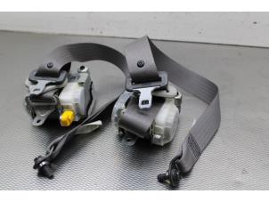 Used Set of front seatbelts Daihatsu Cuore (L251/271/276) 1.0 12V DVVT Price on request offered by Gebr Opdam B.V.