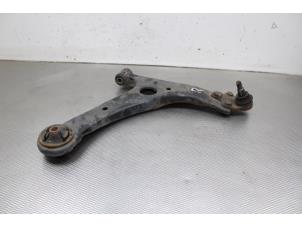 Used Front lower wishbone, right Toyota Corolla Verso Price on request offered by Gebr Opdam B.V.