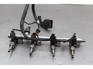 Usados Inyector (inyección de gasolina) Hyundai Tucson (TL) 1.6 GDi 16V 2WD Precio € 100,00 Norma de margen ofrecido por Gebr Opdam B.V.