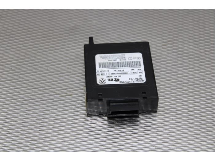 Alarm sensor from a Volkswagen Eos (1F7/F8) 2.0 TSI 16V 2009