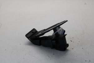Used Throttle pedal position sensor Mini Mini (F55) 1.5 12V Cooper Price € 60,00 Margin scheme offered by Gebr Opdam B.V.