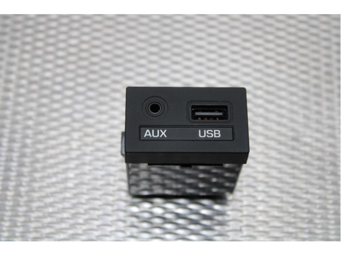 AUX / USB-Anschluss van een Hyundai i10 (B5) 1.0 12V 2017