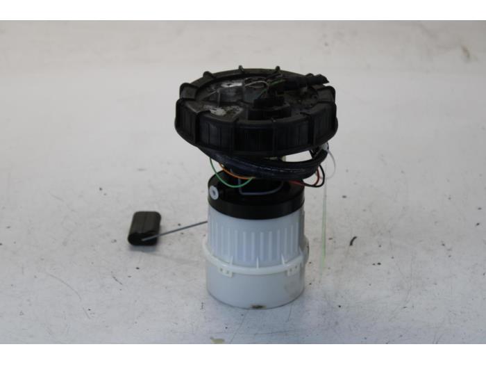 Gebrauchte Benzinpumpe Ford Focus C-Max 1.8 16V Preis € 20,00 Margenregelung angeboten von Gebr Opdam B.V.