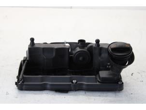 Usados Tapa de válvulas Volkswagen Polo V (6R) 1.2 TDI 12V BlueMotion Precio de solicitud ofrecido por Gebr Opdam B.V.
