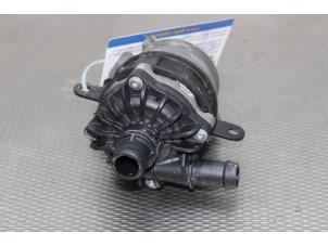 Used Water pump Volvo XC90 II Price on request offered by Gebr Opdam B.V.