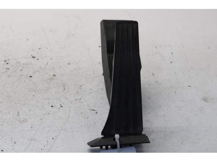 Begagnade Gaspedalsensor BMW 5 serie (E60) 545i 32V Pris på förfrågan erbjuds av Gebr Opdam B.V.