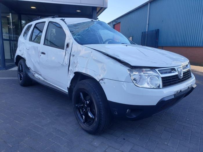 Usagé Faux châssis Dacia Duster (HS) 1.6 16V Prix € 106,00 Règlement à la marge proposé par Gebr Opdam B.V.