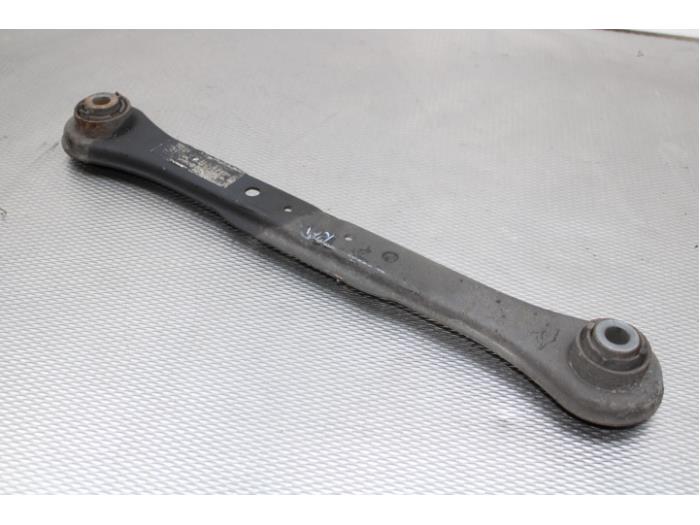 Rear wishbone, right from a Land Rover Range Rover Evoque (LVJ/LVS) 2.2 SD4 16V 5-drs. 2014