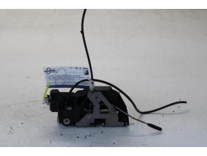 Used Front door lock mechanism 4-door, right Mercedes A (W168) 1.4 A-140 Price on request offered by Gebr Opdam B.V.