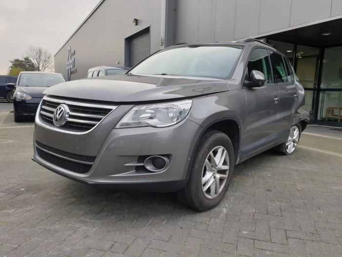 Begagnade Underram Volkswagen Tiguan (5N1/2) 1.4 TSI 16V Pris € 106,00 Marginaltabell erbjuds av Gebr Opdam B.V.