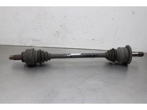 Usados Eje de transmisión izquierda detrás BMW 1 serie (F20) 120d TwinPower Turbo 2.0 16V Precio € 60,00 Norma de margen ofrecido por Gebr Opdam B.V.