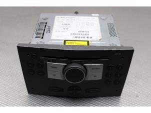 Gebrauchte Radio CD Spieler Opel Astra J (PC6/PD6/PE6/PF6) 1.6 Turbo 16V Preis auf Anfrage angeboten von Gebr Opdam B.V.