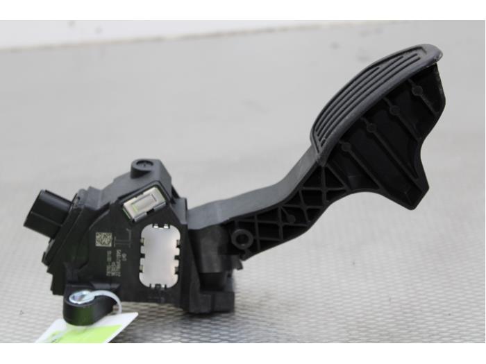 Gaspedalsensor Toyota Yaris III (P13), 2010 / 2020 1.5 16V Hybrid, Halvkombi (Hatchback), El Bensin, 1.497cc, 74kW (101pk), FWD, 1NZFXE, 2012-03 / 2020-06, NHP13 (Begagnad)