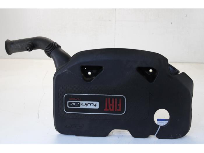 Begagnade Luftfilterhus Fiat 500 (312) 0.9 TwinAir 85 Pris € 26,00 Marginaltabell erbjuds av Gebr Opdam B.V.