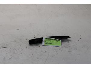 Used Rear wiper arm Citroen DS5 (KD/KF) 1.6 HDiF 16V Price on request offered by Gebr Opdam B.V.