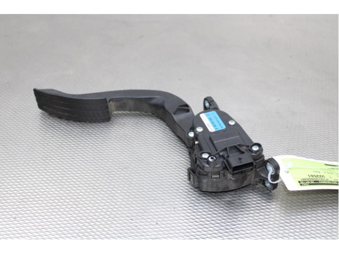 Begagnade Gaspedalsensor Renault Twingo II (CN) 1.2 16V Pris € 42,00 Marginaltabell erbjuds av Gebr Opdam B.V.