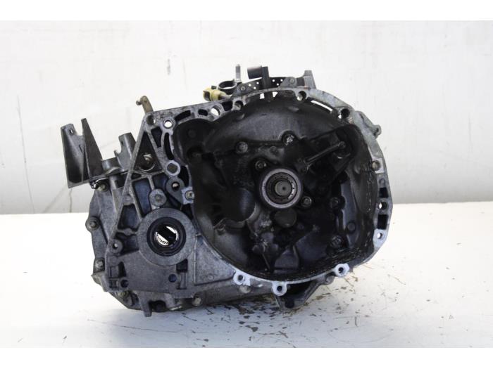 Usagé Boîte de vitesse Renault Megane II Grandtour (KM) 1.4 16V Prix € 170,00 Règlement à la marge proposé par Gebr Opdam B.V.