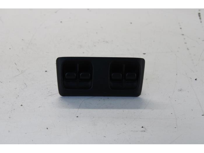 Usados Interruptor de ventanilla eléctrica Rover 25 1.4 16V Precio de solicitud ofrecido por Gebr Opdam B.V.