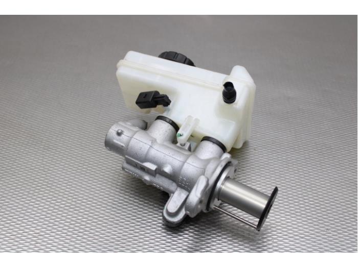 Master cylinder Volkswagen Golf VII 1.0 TSI 12V CHZ
